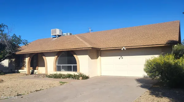 $2,200 | 18243 North 43rd Drive, Glendale, AZ 85308