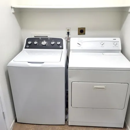 $2,200 | 18243 North 43rd Drive, Glendale, AZ 85308