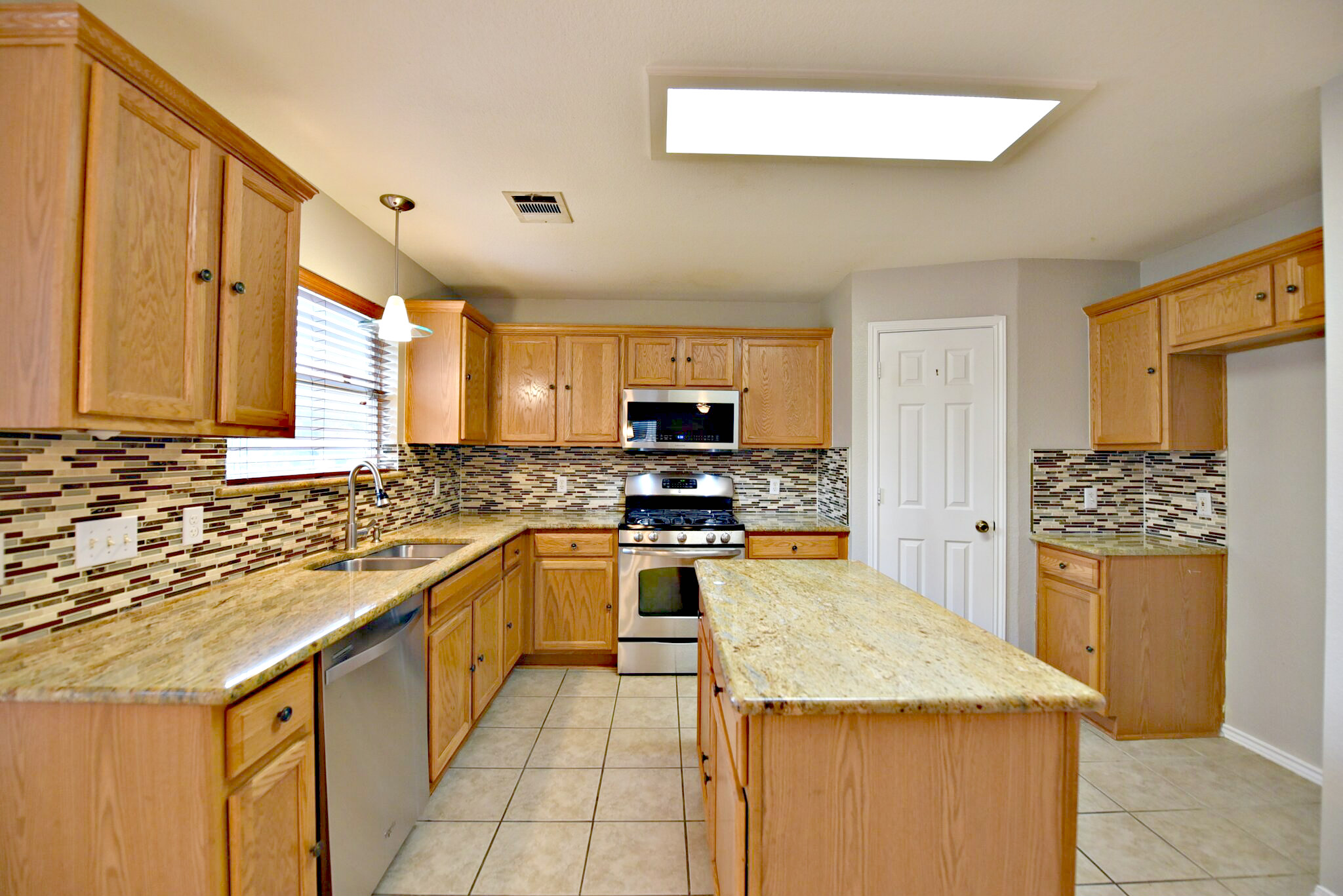 11012 Shallow Water Road Austin, TX 78717 - Photo 9 of 25