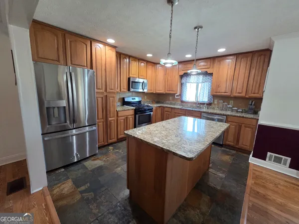 $2,000 | 160 Fox Meadow Drive, Covington, GA 30016