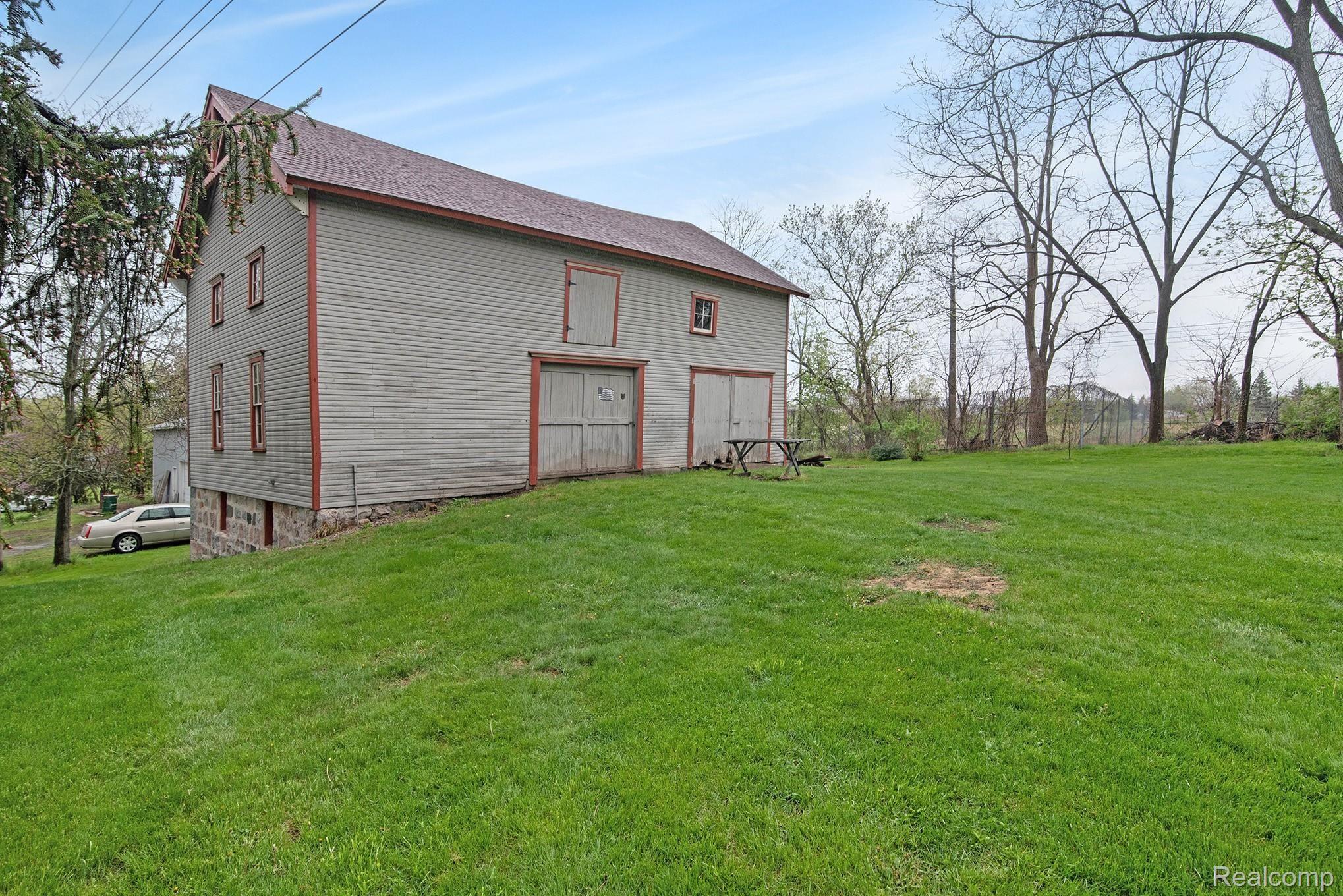 205 Mason Road Howell, MI 48843 - Photo 5 of 38 DSC_1617.jpg