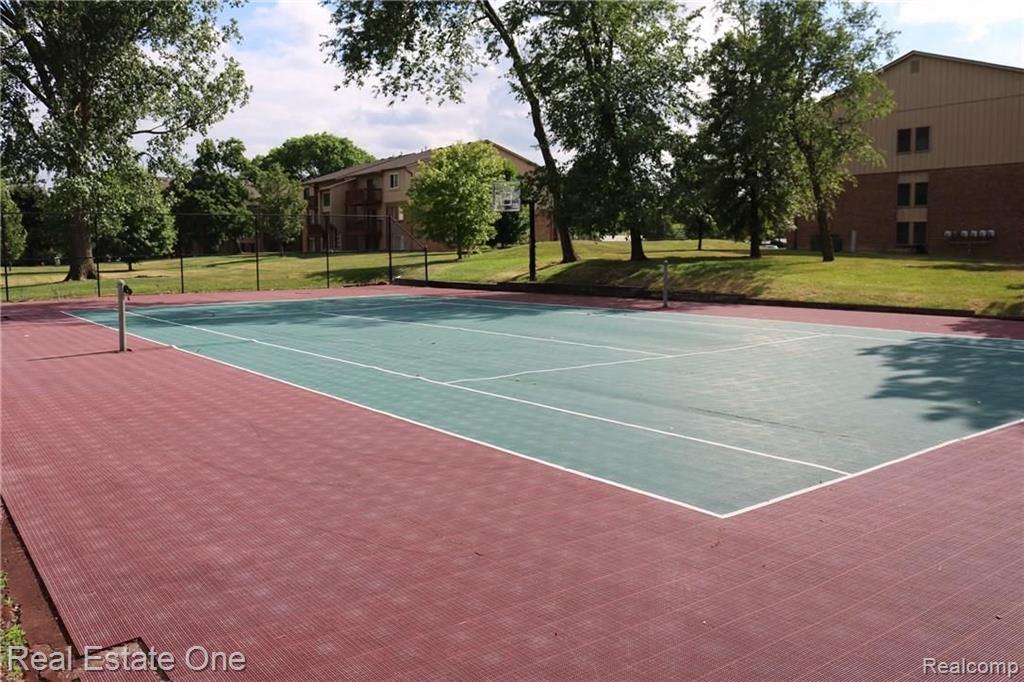 30038 West 12 Mile Road, Unit 42 Farmington, MI 48334 - Photo 19 of 23