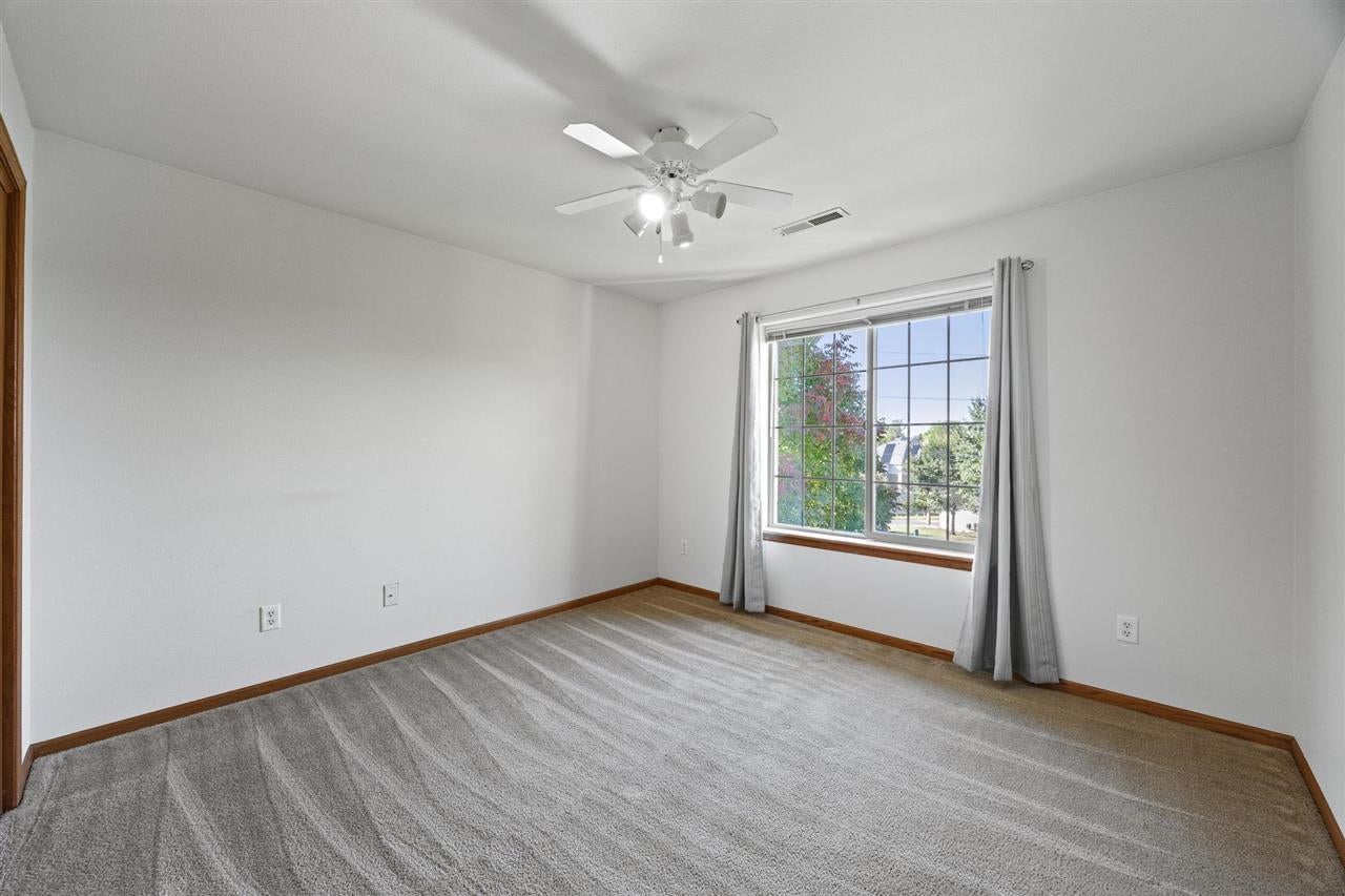 372 Camden Road Iowa City, IA 52245 - Photo 19 of 26 Gallery Image 19
