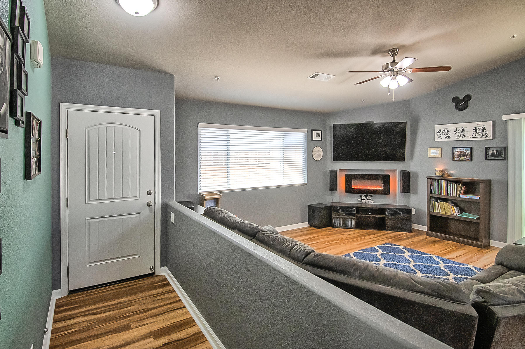 2296 Balls Ferry Road Anderson, CA 96007 - Photo 3 of 17 Entry Way
