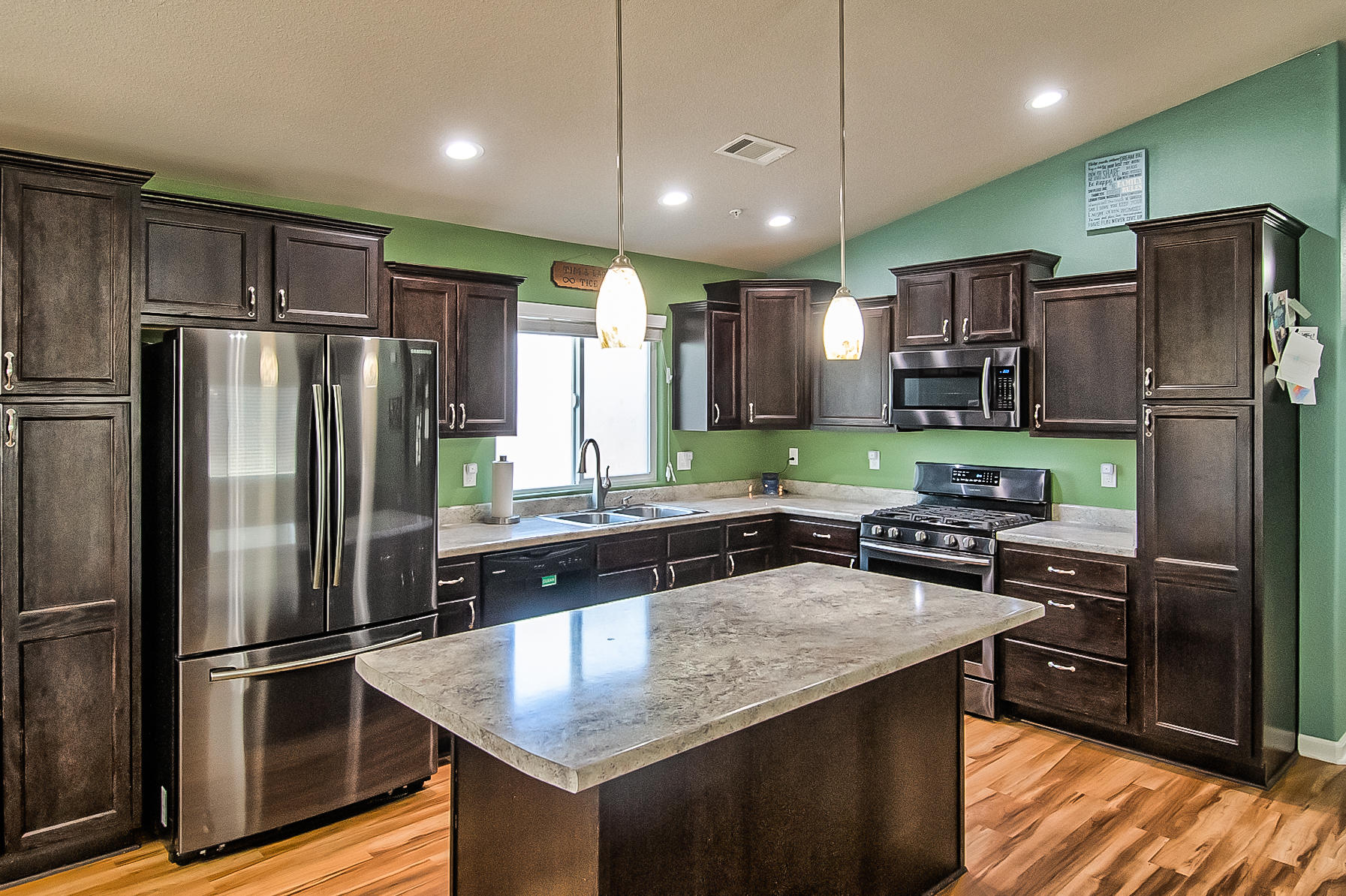 2296 Balls Ferry Road Anderson, CA 96007 - Photo 6 of 17 Open and Spacious