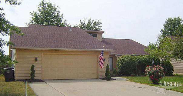 7927 Ridgeside Lane Fort Wayne, IN 46835 - Photo 1 of 20
