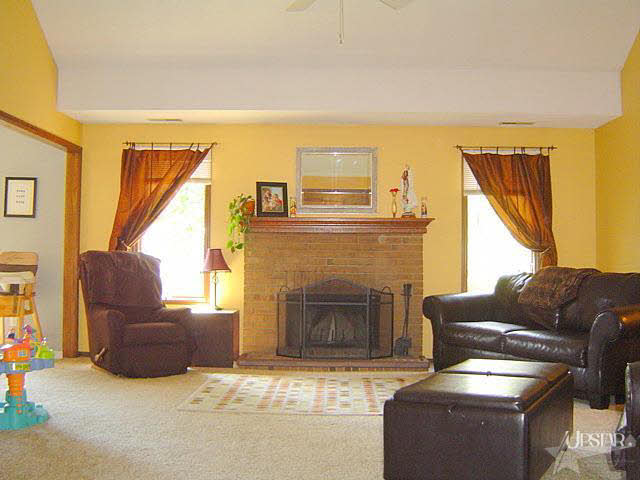 7927 Ridgeside Lane Fort Wayne, IN 46835 - Photo 3 of 20