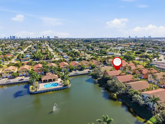 $300,000 | 1725 Carvelle Drive, Riviera Beach, FL 33404