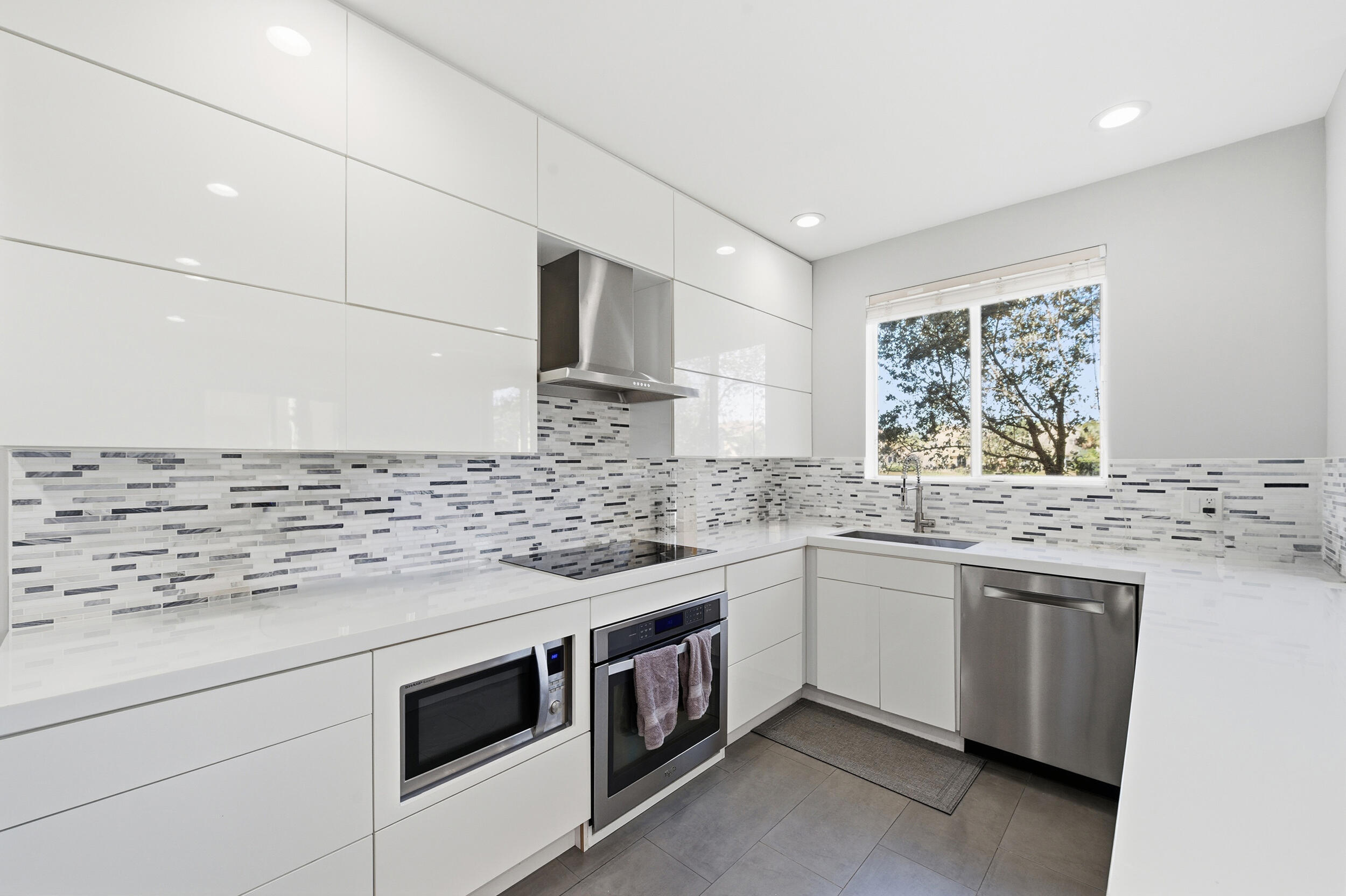 1725 Carvelle Drive Riviera Beach, FL 33404 - Photo 8 of 39 dsc_6851