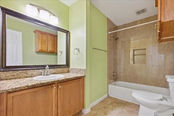 $2,100 | 4043 Gray Oak Place, Dallas, TX 75212