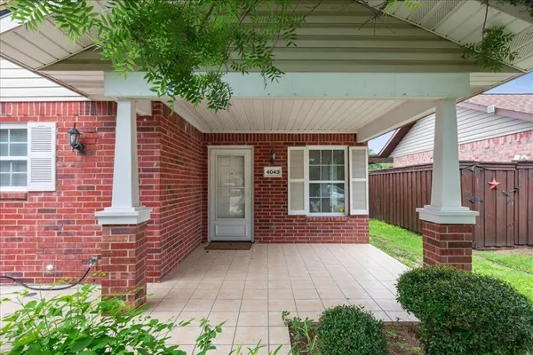 $2,100 | 4043 Gray Oak Place, Dallas, TX 75212