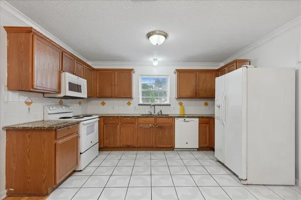 $2,100 | 4043 Gray Oak Place, Dallas, TX 75212