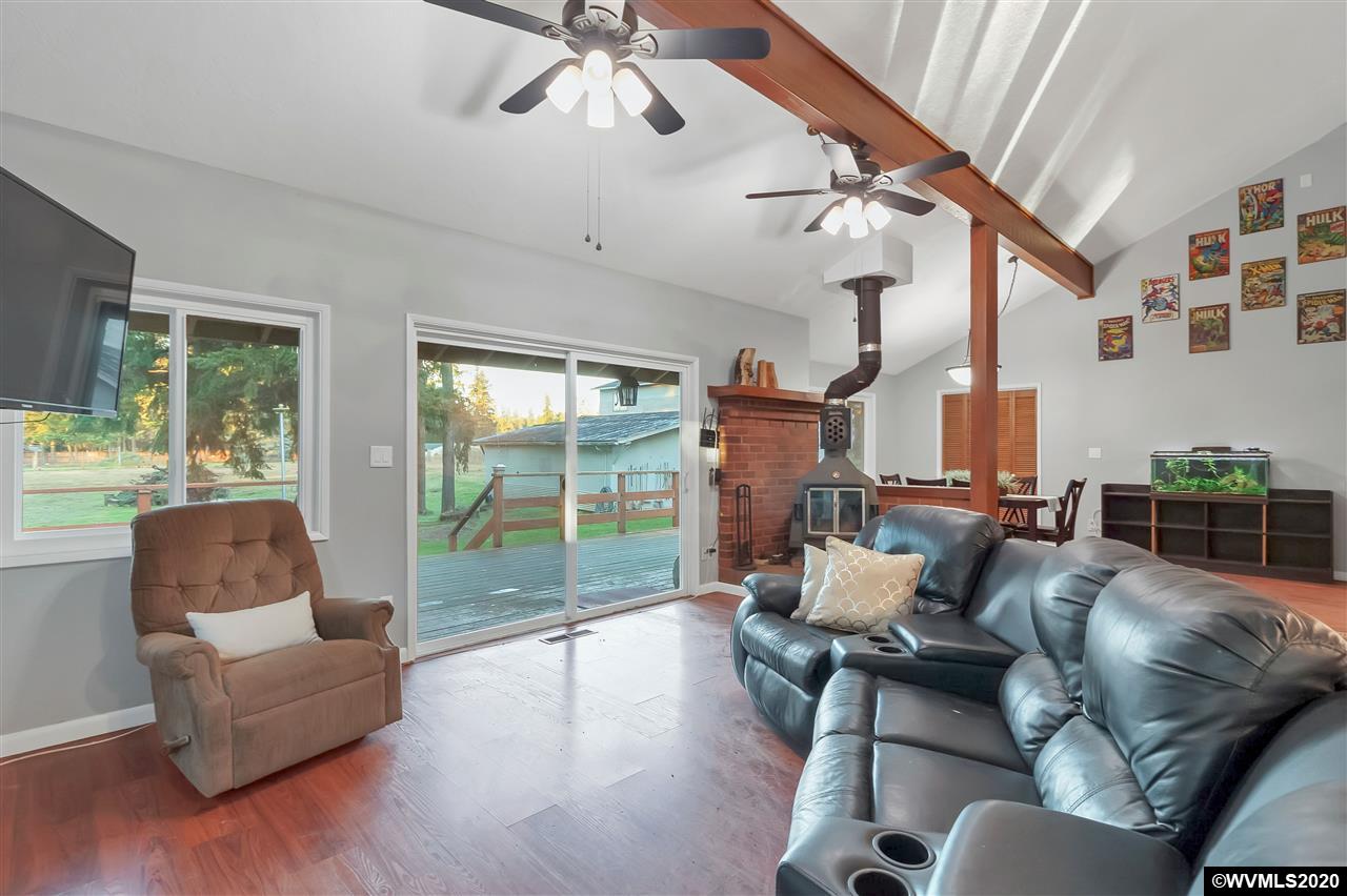 6691 Macleay Road Southeast Salem, OR 97317 - Photo 12 of 38 Gallery Image 12