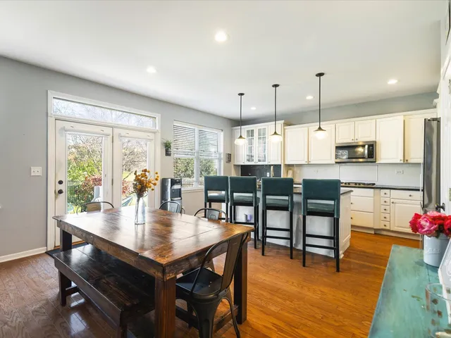 $529,900 | 528 Horizon Drive West, St. Charles, IL 60175