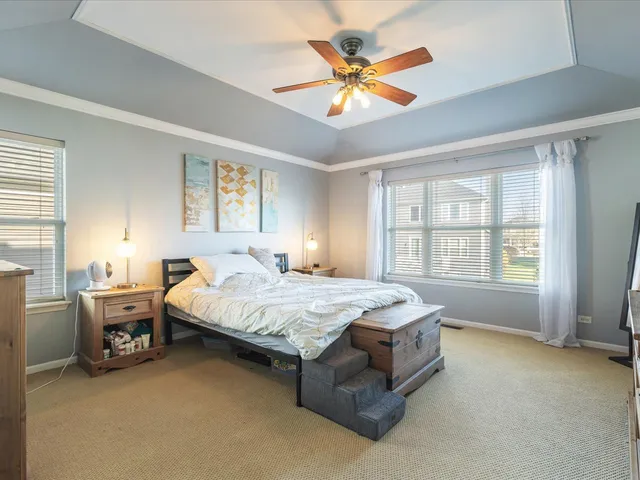 $529,900 | 528 Horizon Drive West, St. Charles, IL 60175