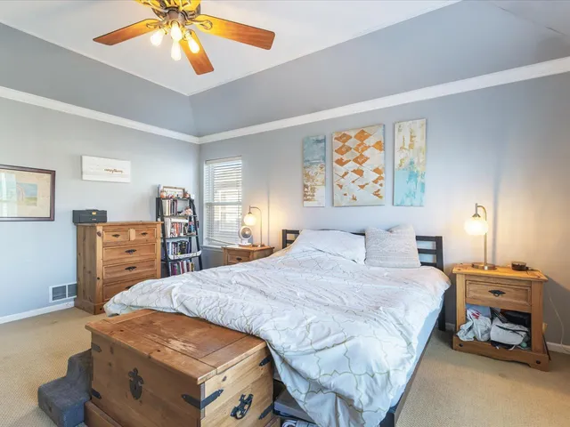 $529,900 | 528 Horizon Drive West, St. Charles, IL 60175