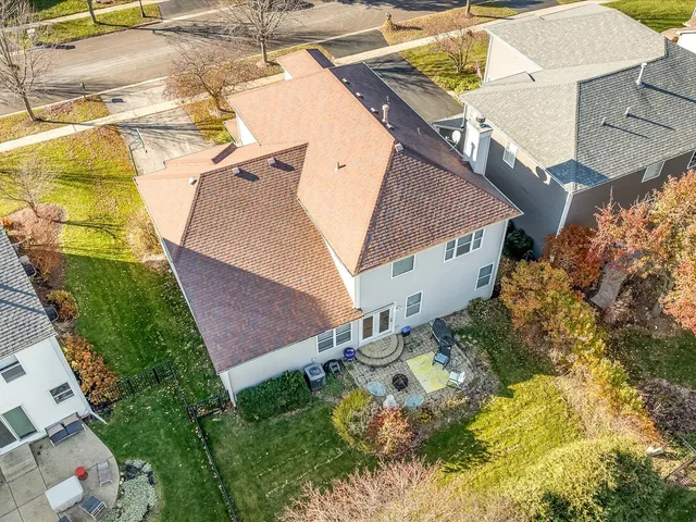 $529,900 | 528 Horizon Drive West, St. Charles, IL 60175