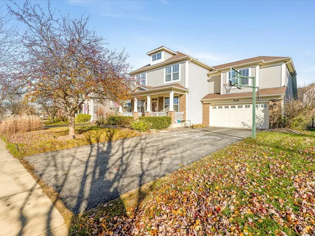 $529,900 | 528 Horizon Drive West, St. Charles, IL 60175