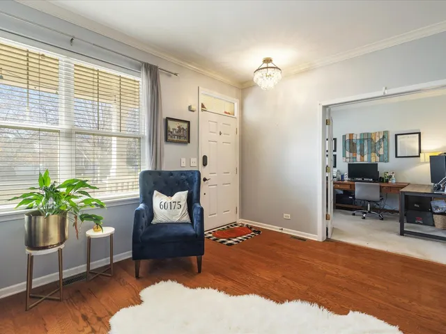 $529,900 | 528 Horizon Drive West, St. Charles, IL 60175