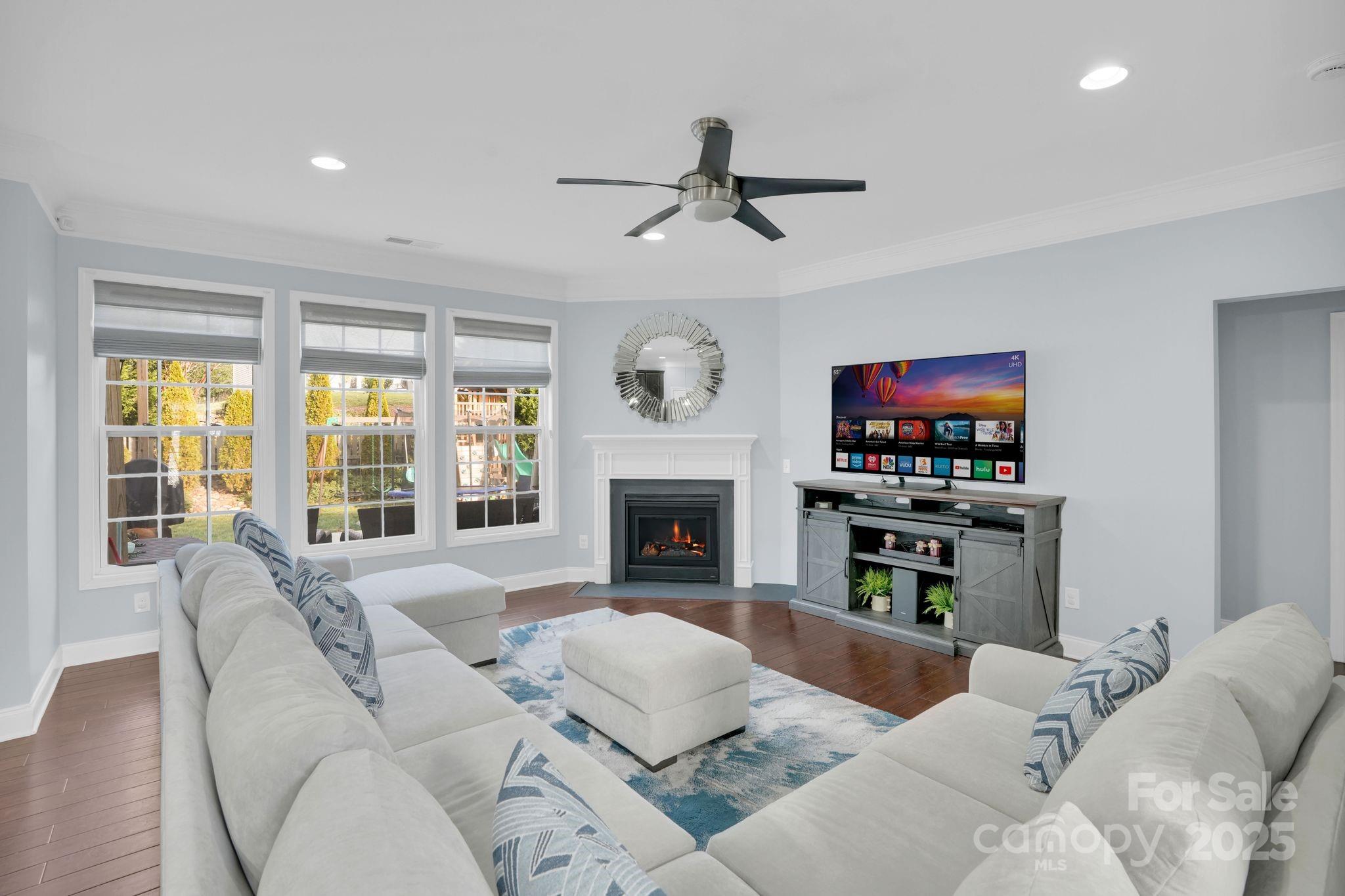 9208 Inverness Bay Road Charlotte, NC 28278 - Photo 4 of 31