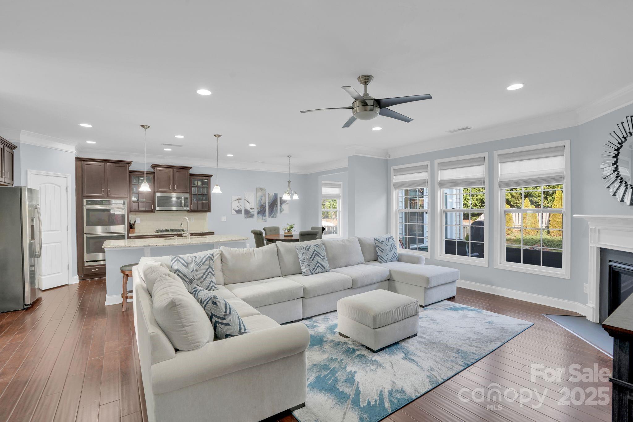 9208 Inverness Bay Road Charlotte, NC 28278 - Photo 6 of 31