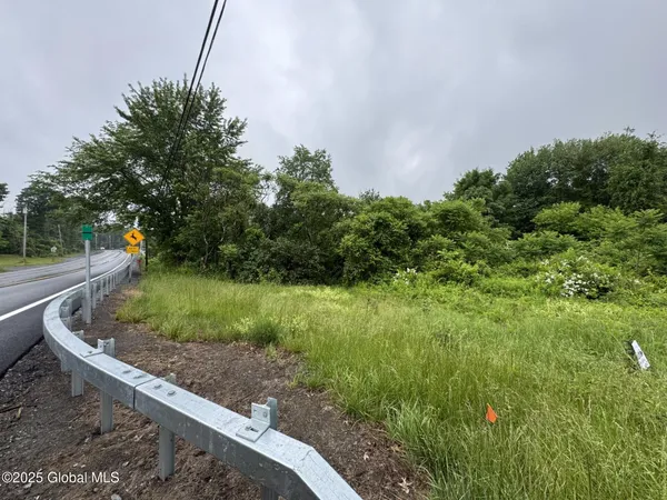 $64,900 | 3753 Highway 20, Schodack, NY 12123