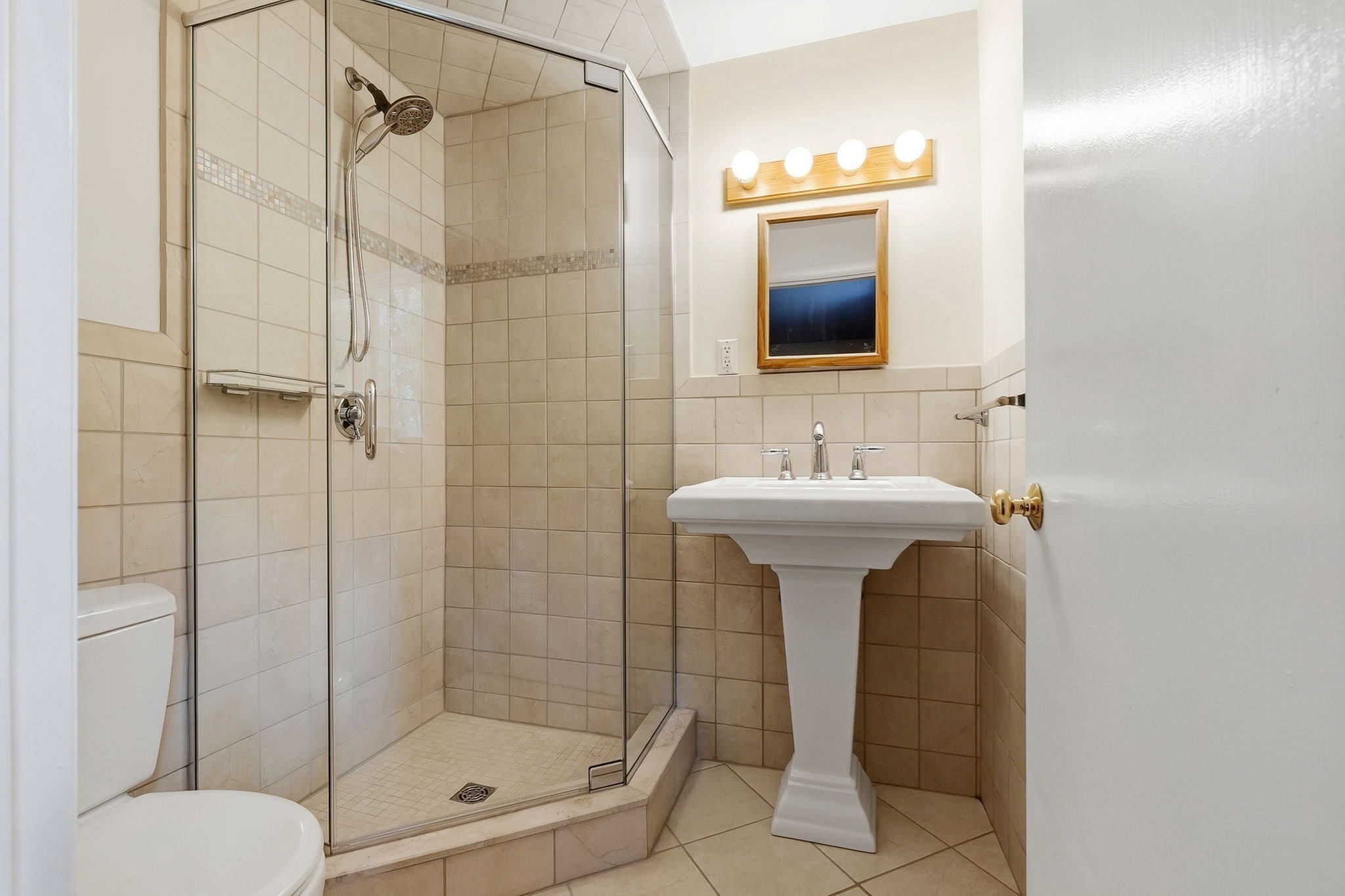 6 Bruce Road Danvers, MA 01923 - Photo 22 of 41 Gallery Image 22