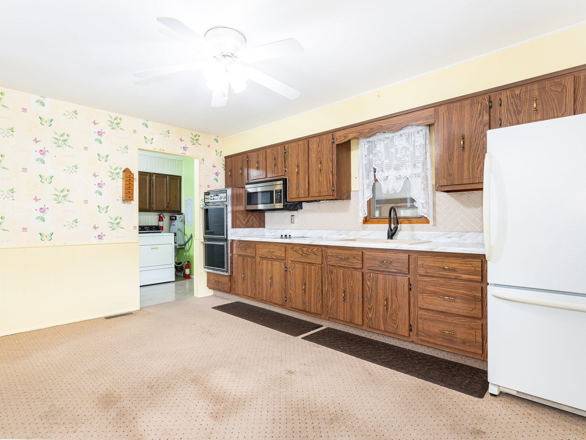 5835 Springfield Avenue Portage, IN 46368 - Photo 8 of 22 2038x1531