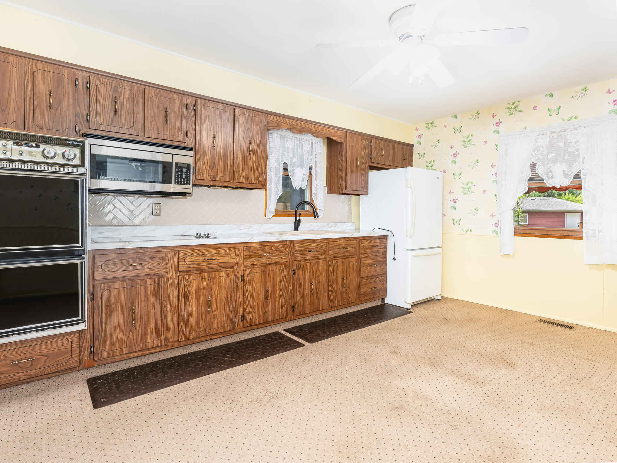5835 Springfield Avenue Portage, IN 46368 - Photo 9 of 22 2038x1531
