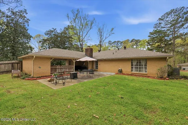 $275,000 | 122 Woodgate Drive, Brandon, MS 39042