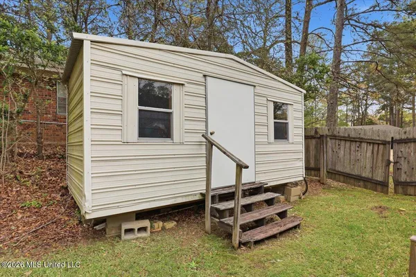 $275,000 | 122 Woodgate Drive, Brandon, MS 39042