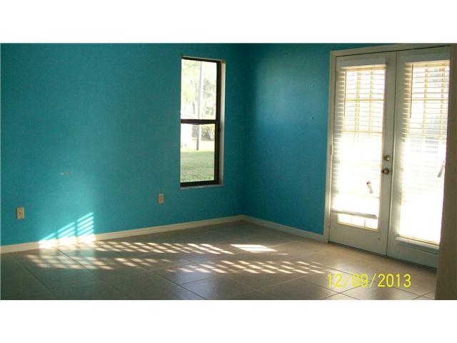 825 Southeast Palm Beach Road Stuart, FL 34996 - Photo 4 of 15 Gallery Image 4