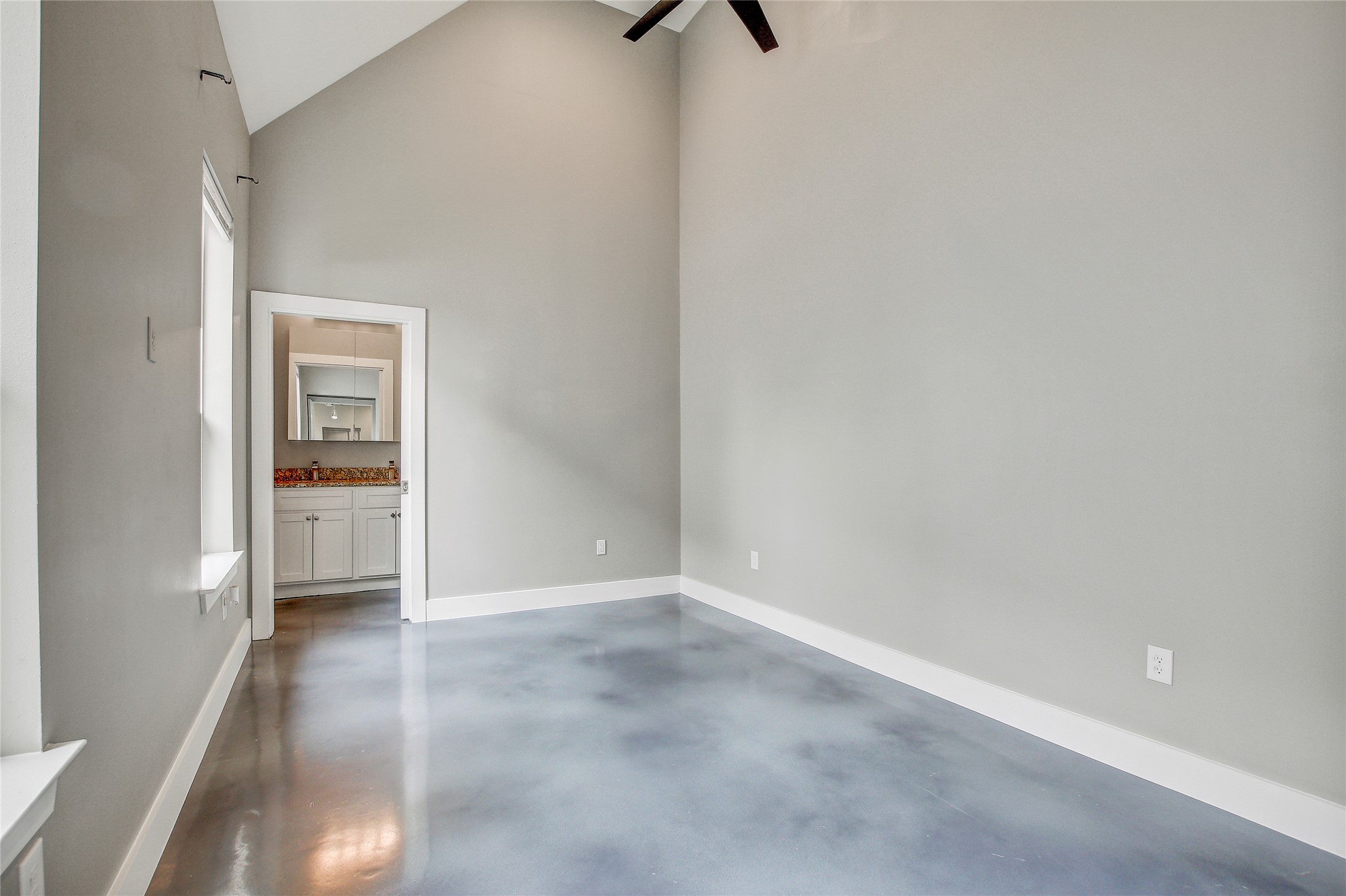 5109 Lott Avenue, Unit AA Austin, TX 78721 - Photo 20 of 33