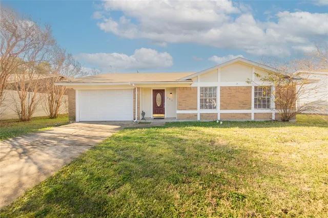 $210,000 | 507 Southlake Drive, Forney, TX 75126