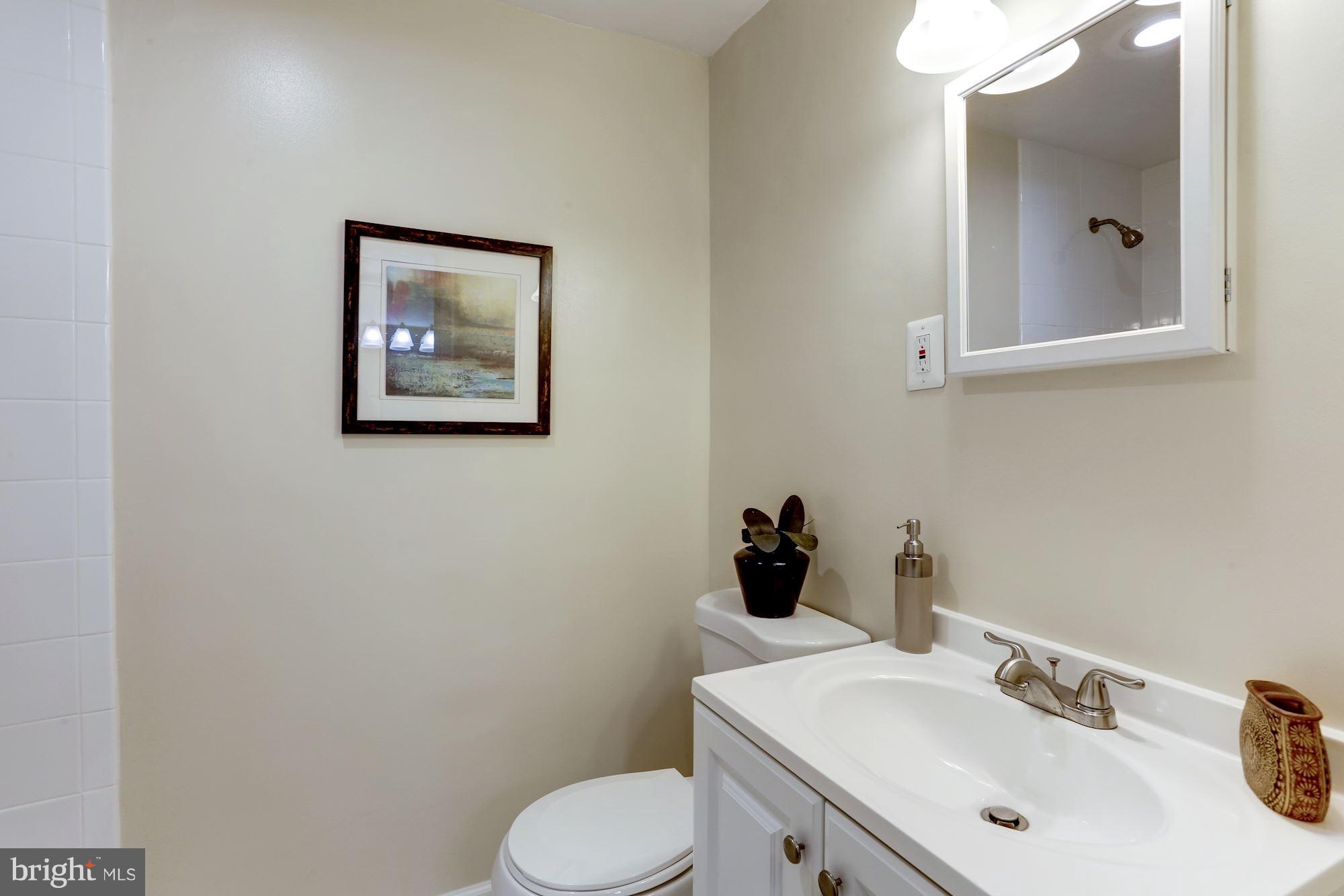 1880 Columbia Road Northwest, Unit 504 Washington, DC 20009 - Photo 20 of 30 Second bathroom off of bedroom