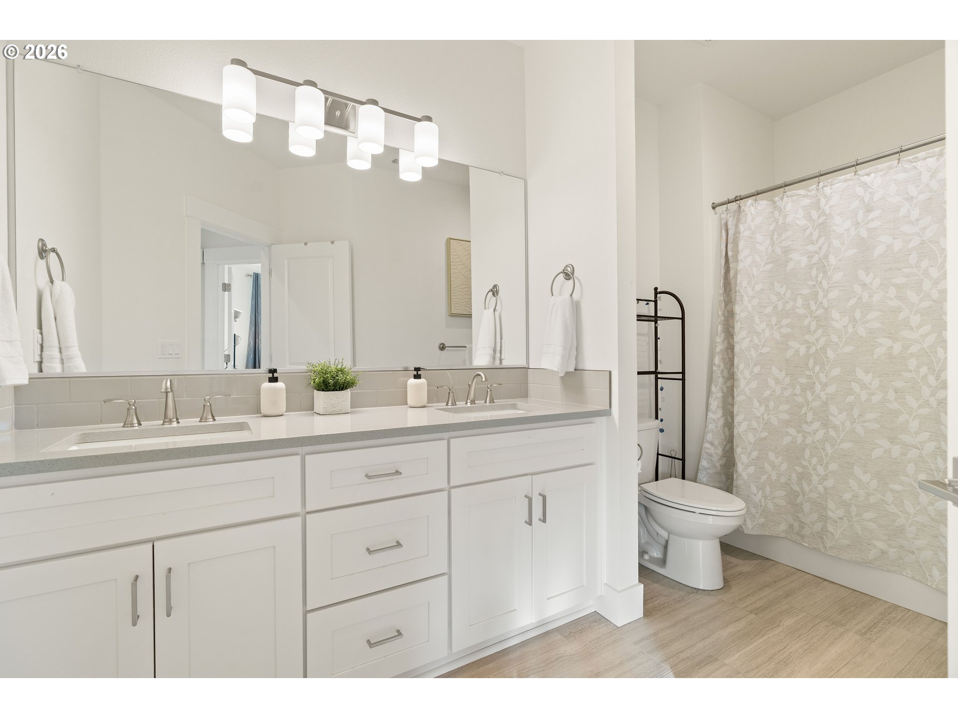 5891 Southwest 67th Place Portland, OR 97225 - Photo 35 of 41 Bathroom