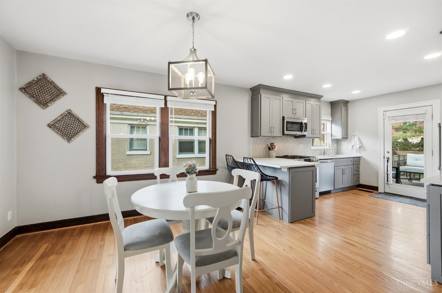 3806 Brotherton Road Cincinnati, OH 45209 - Photo 11 of 38 Gallery Image 11