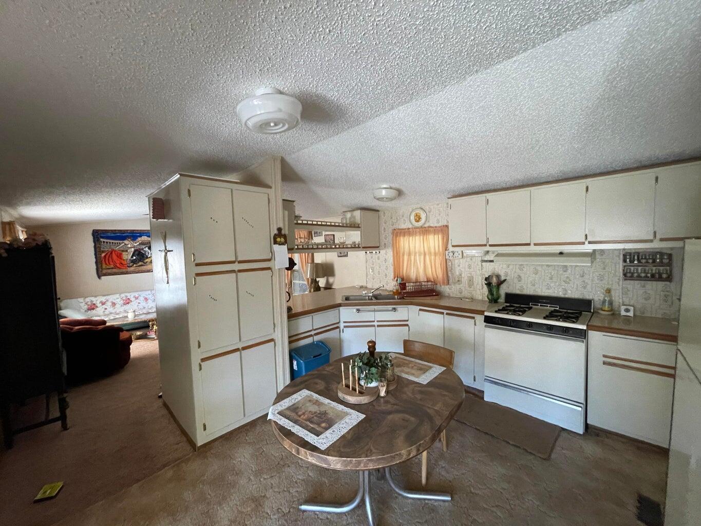 111 Homestead Trail Datil, NM 87821 - Photo 17 of 37 Gallery Image 17