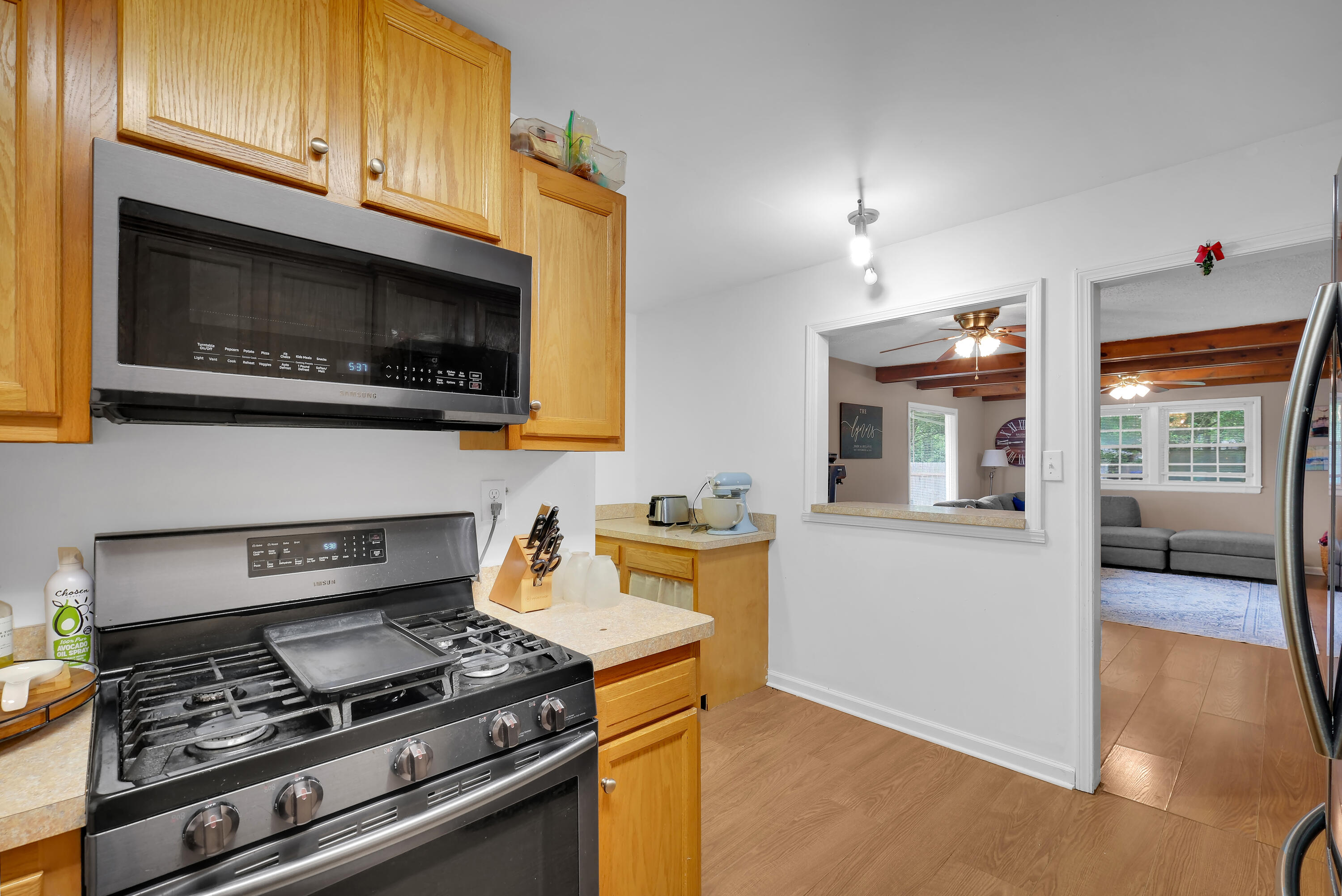 3131 Radiance Road Louisville, KY 40220 - Photo 23 of 30 Kitchen to Living