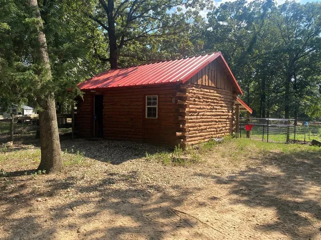 a view of backyard of house