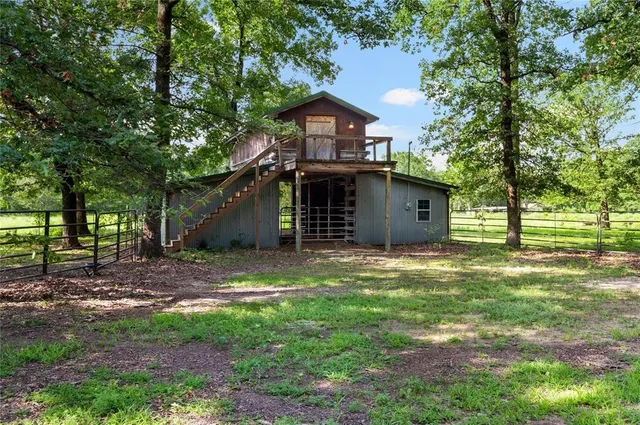 $1,120,000 | 10205 South State Highway 78, Ravenna, TX 75476