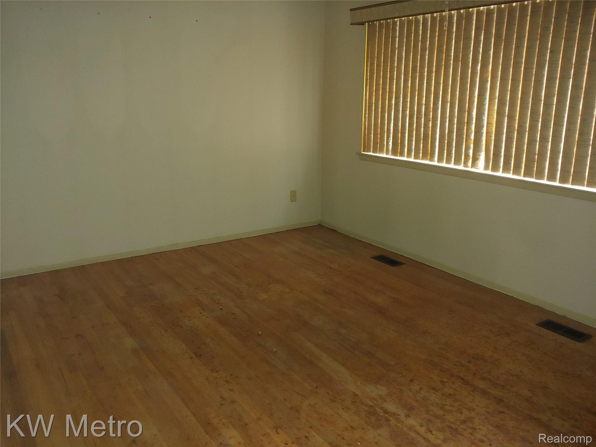 11175 Erdmann Road Sterling Heights, MI 48314 - Photo 14 of 14 20210909_115804.jpg