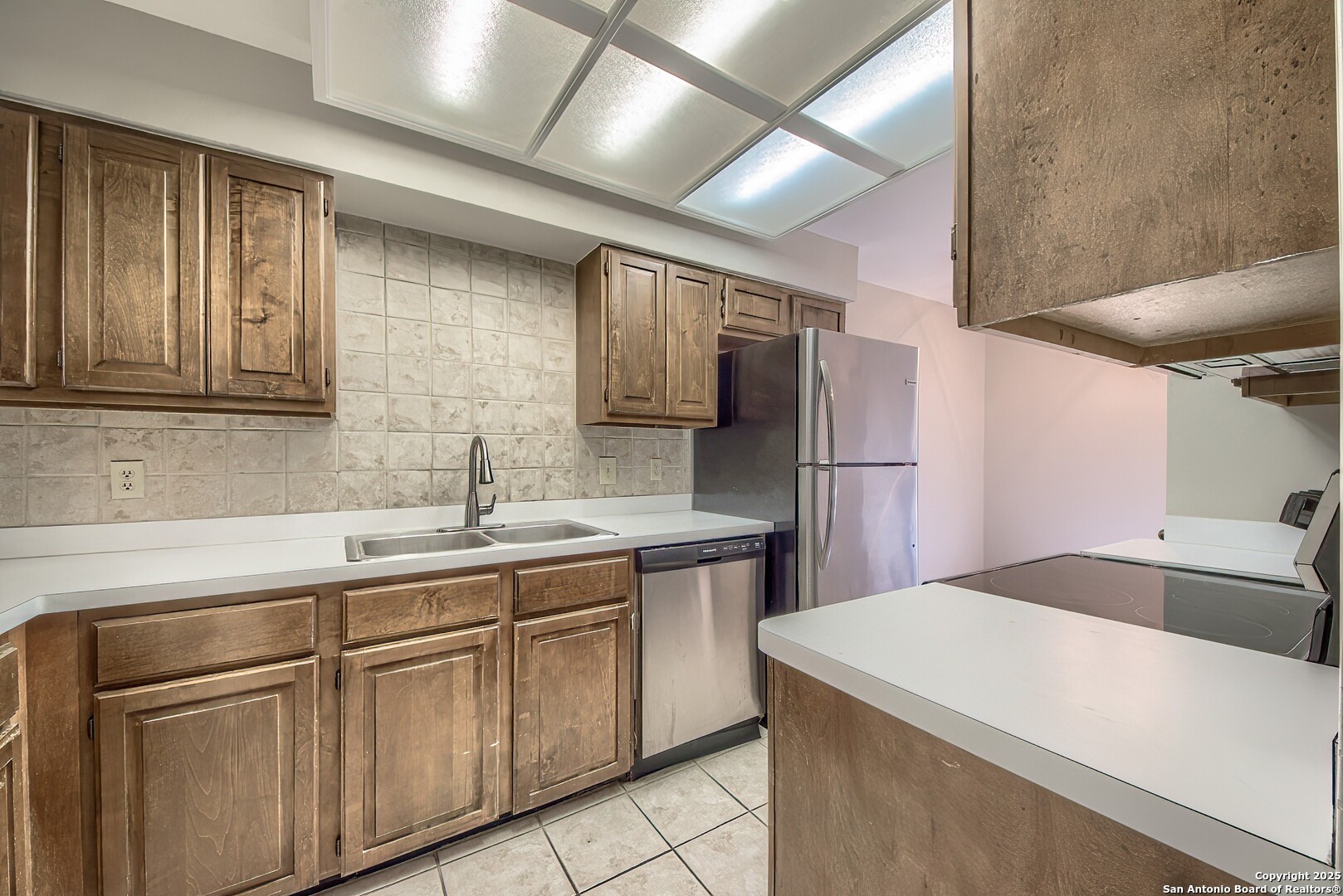 7738 Chambers Road, Unit 1102 San Antonio, TX 78229 - Photo 8 of 26 Gallery Image 8