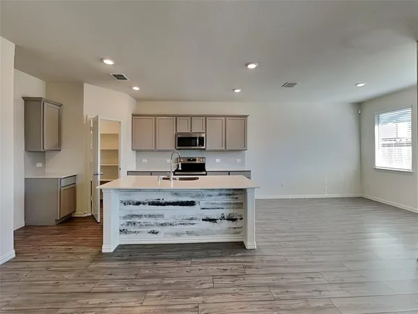 $1,900 | 4925 Woodloch Drive, Princeton, TX 75407