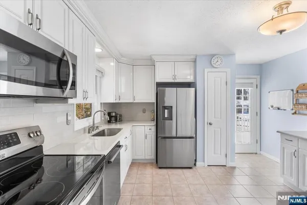 $535,000 | 19 Danbury Lane, Lake Hopatcong, NJ 07849