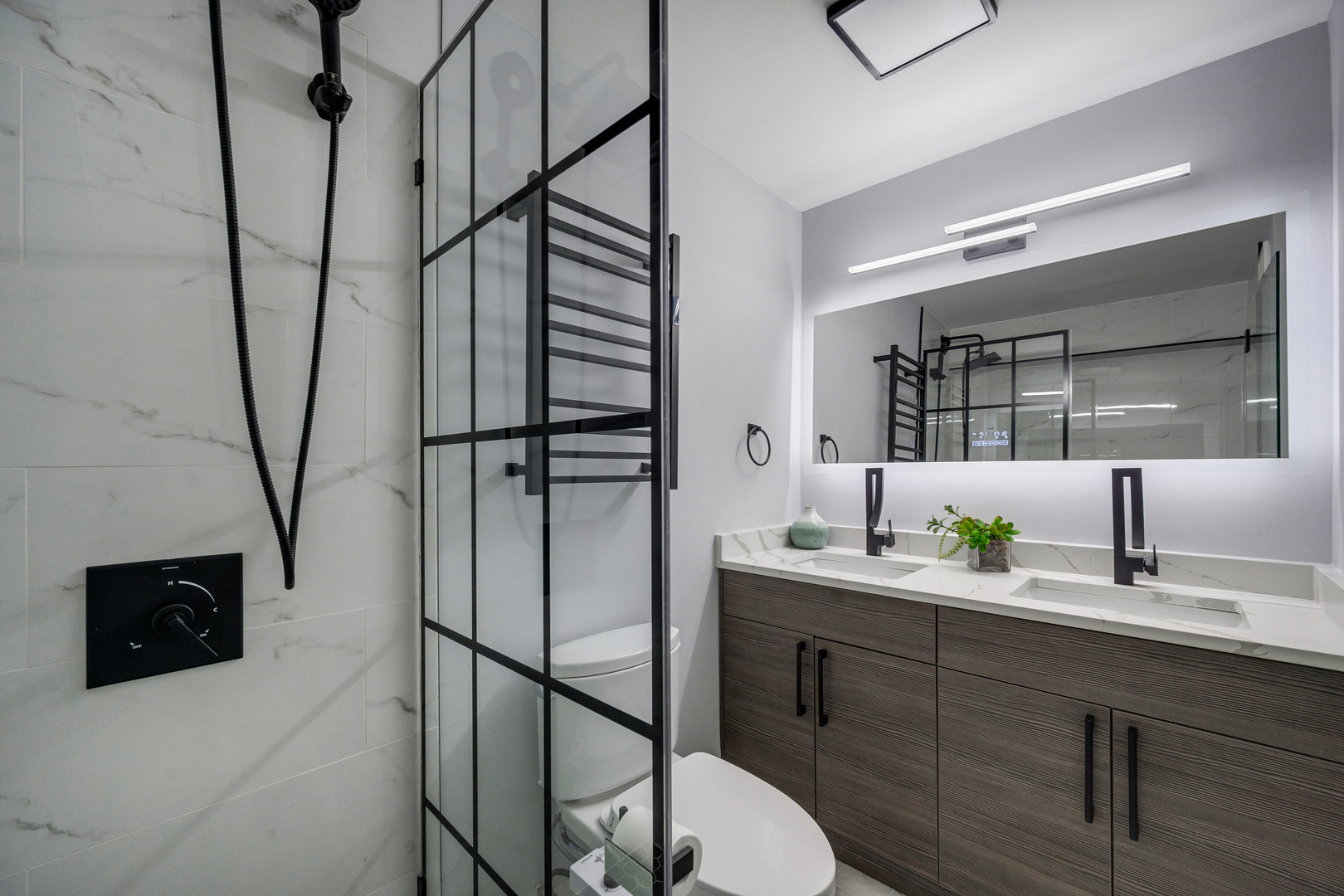 5455 North Sheridan Road, Unit 1811 Chicago, IL 60640 - Photo 16 of 27 Gallery Image 16