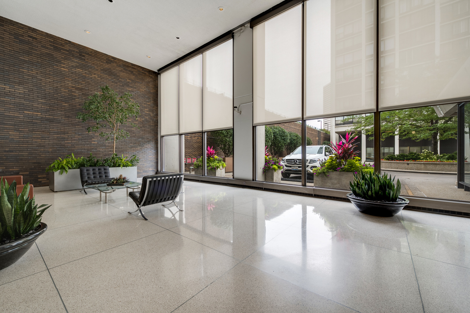 5455 North Sheridan Road, Unit 1811 Chicago, IL 60640 - Photo 22 of 27 Gallery Image 22