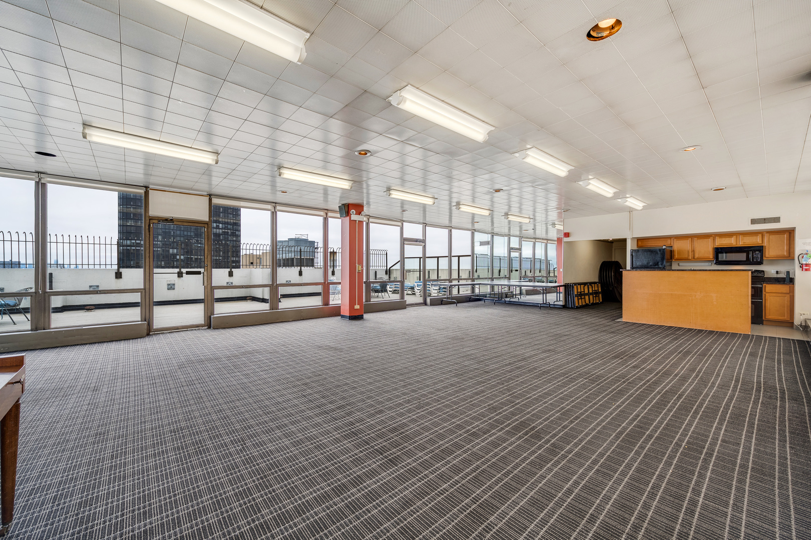 5455 North Sheridan Road, Unit 1811 Chicago, IL 60640 - Photo 24 of 27 Gallery Image 24