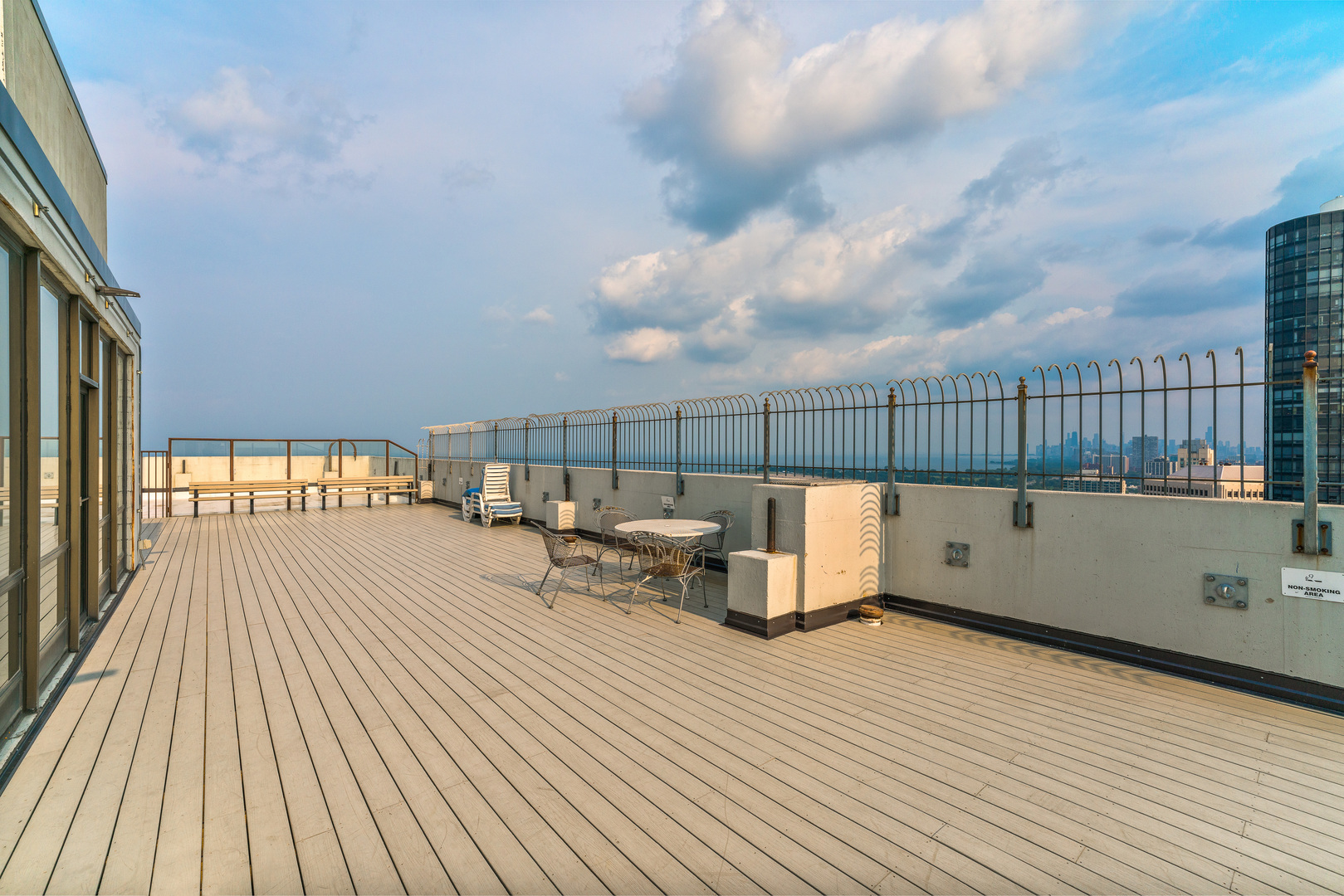 5455 North Sheridan Road, Unit 1811 Chicago, IL 60640 - Photo 27 of 27 Gallery Image 27