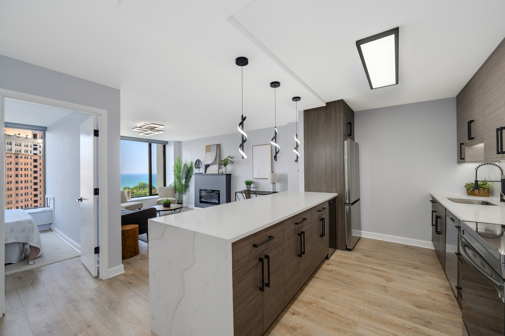 5455 North Sheridan Road, Unit 1811 Chicago, IL 60640 - Photo 3 of 27 Gallery Image 3